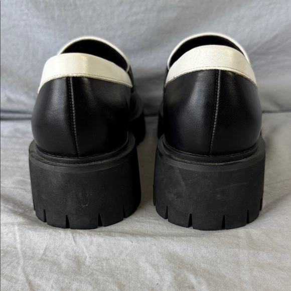Black and‎ White Women's Loafers - Picture 3 of 9